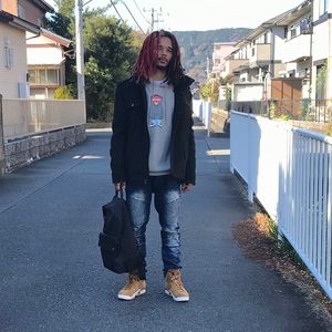 Meet your Posher, Devin